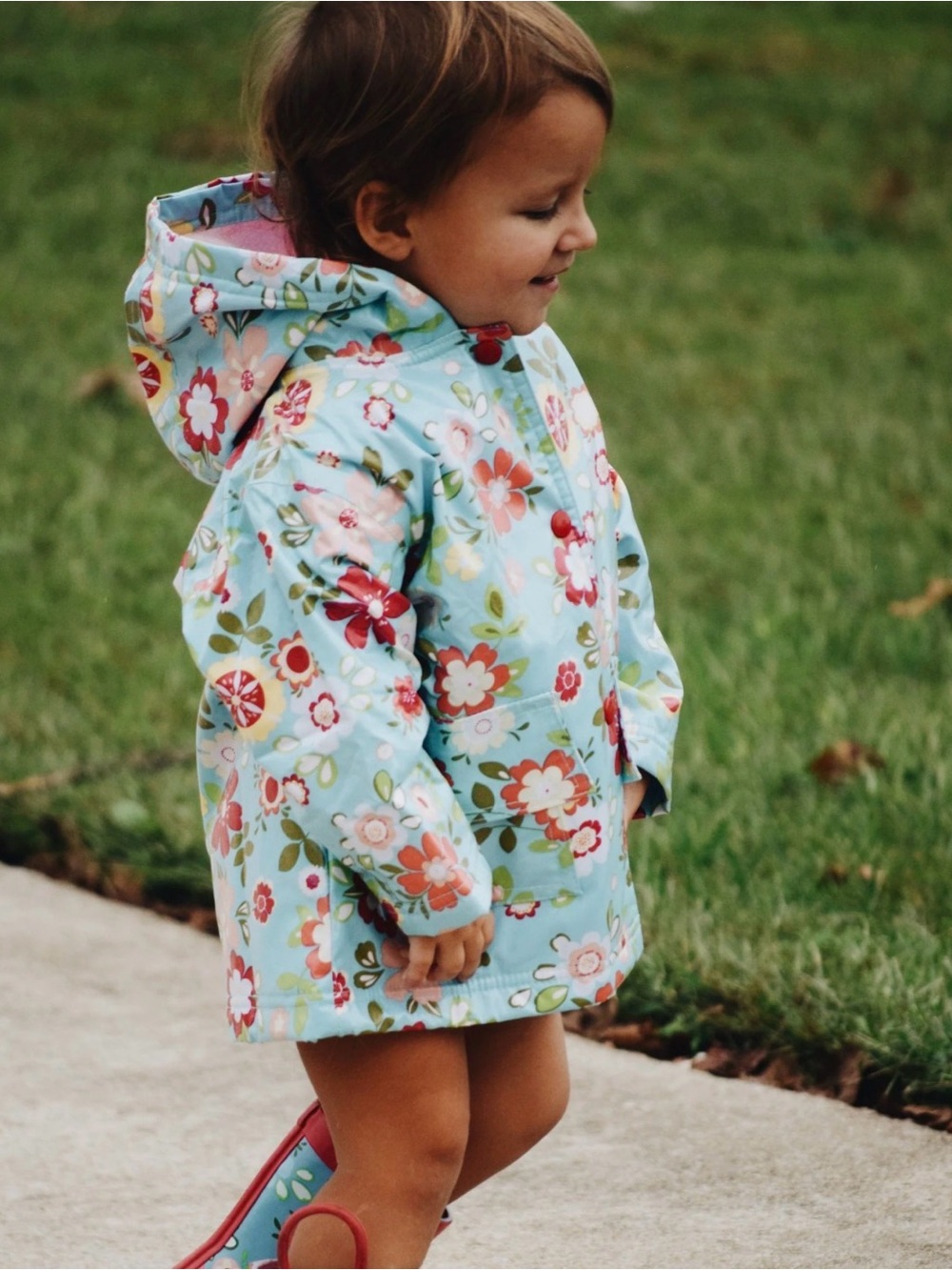 Pluie Pluie Raincoat, fleece lined. Blue floral. Size 1/2 Girls